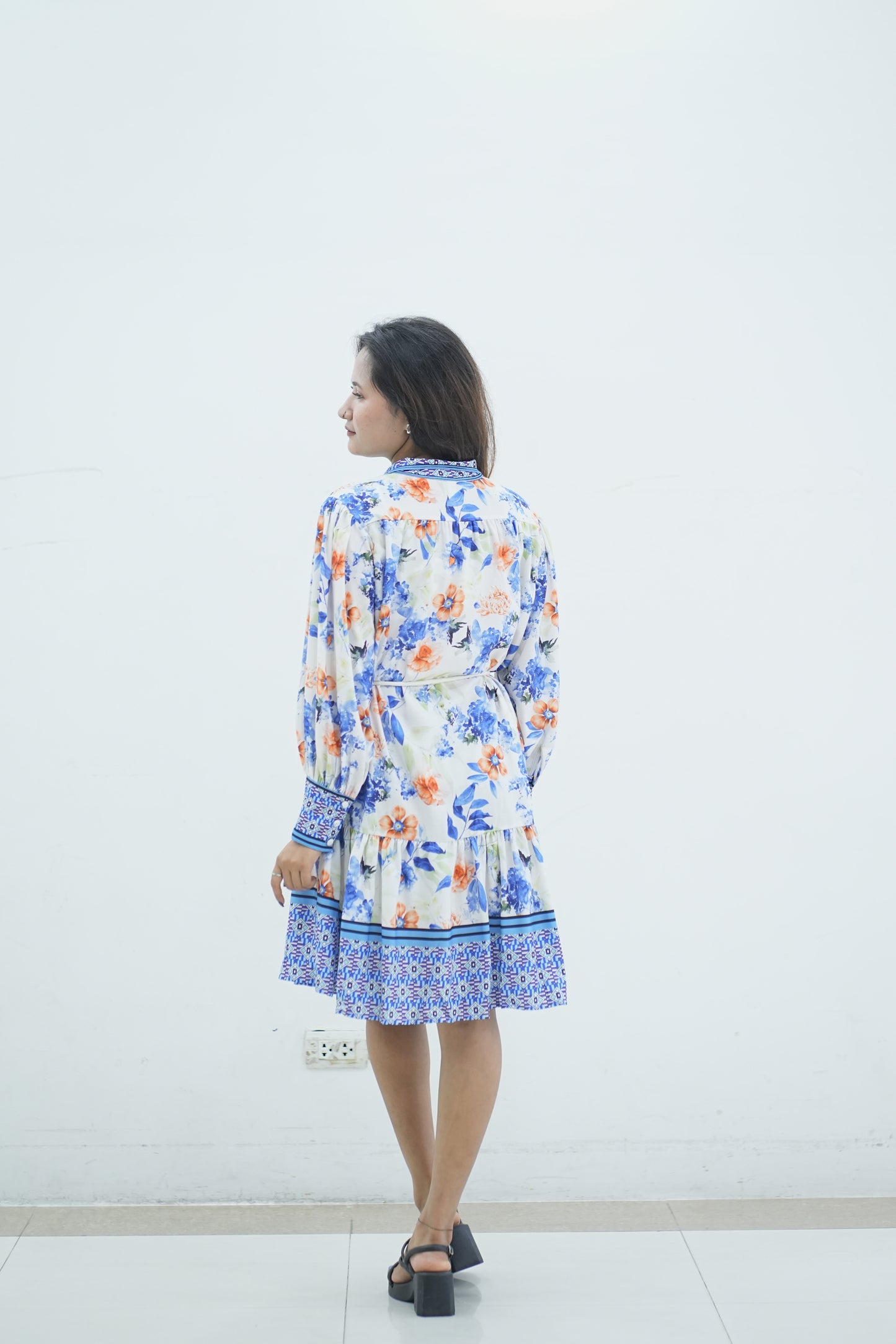 Floral Print Mini Dress w Mandarin Collar